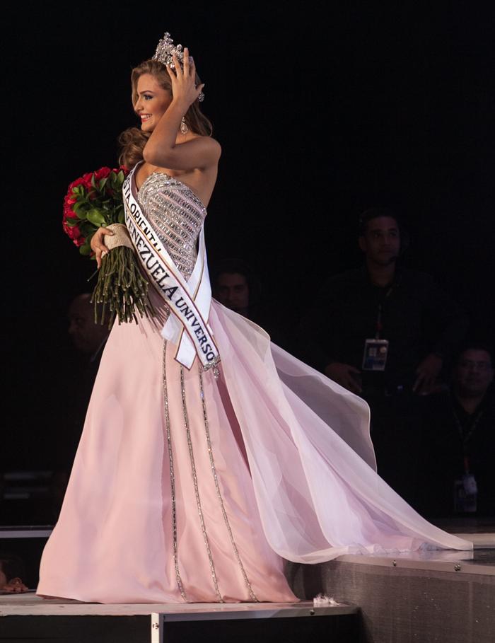Miss Venezuela 2013 คนใหม่ เพิ่งพ้นอายุ17ปีมาไม่กี่เดือนนี่เอง