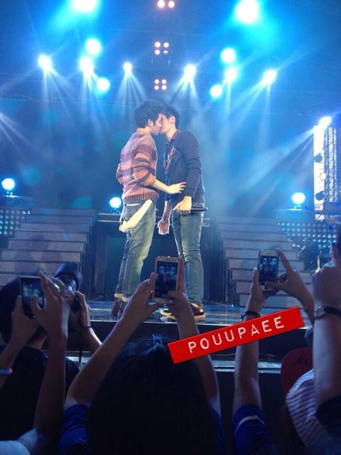 รวมภาพคอนเสิร์ต "ฮอร์โมนเดย์ ฮอร์โมนไนท์" จิ้นกระจาย!!!