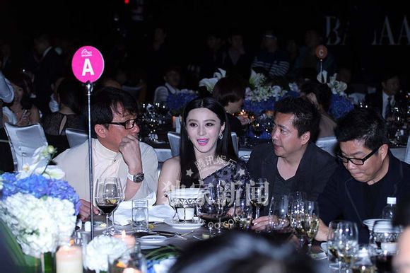 แม่นาง"ฟ่านปิงปิง" งานการกุศลนิตยสาร BAZAAR มาในชุด Elie Saab 2013 !!