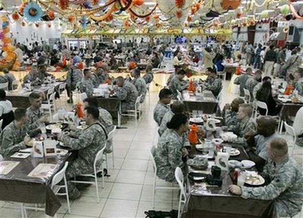 มาดูโรงอาหารของทหารอเมริกันในอิรักกัน