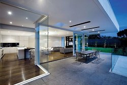 คนรัก บ้าน และภายใน 214