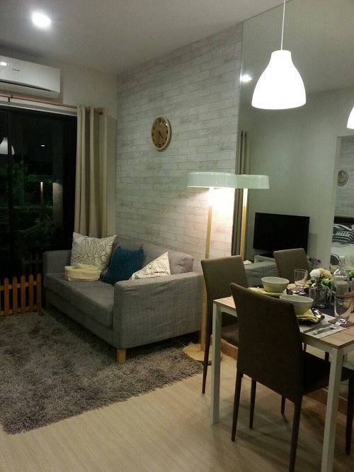 ห้องนอนสวย ดูอบอุ่นแบบนี้ น่านอนซักงีบเนอะ^^