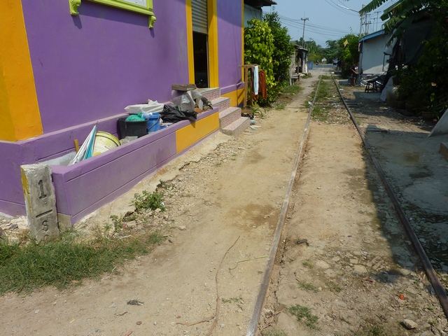 ทางรถไฟสายบ้านแหลม แม่กลอง