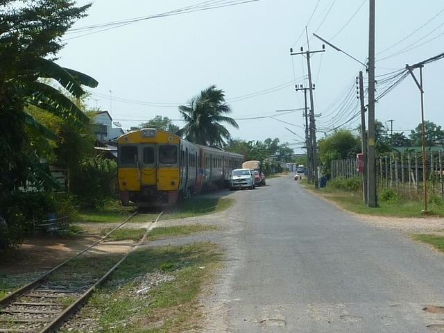 ทางรถไฟสายบ้านแหลม แม่กลอง