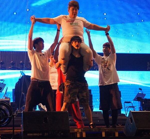 "ฮั่น เดอะสตาร์" กับท่าฟินๆ