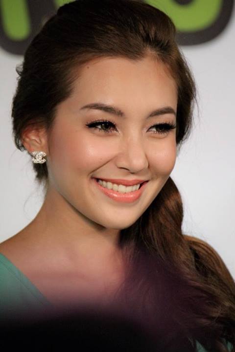 เบลล่า  แคมเปน  นางเอกสวยใสลูกครึ่งไทย - อังกฤษ