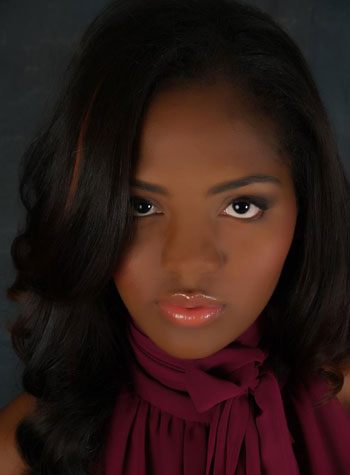 Miss Angola-Vaumara Rebelo
