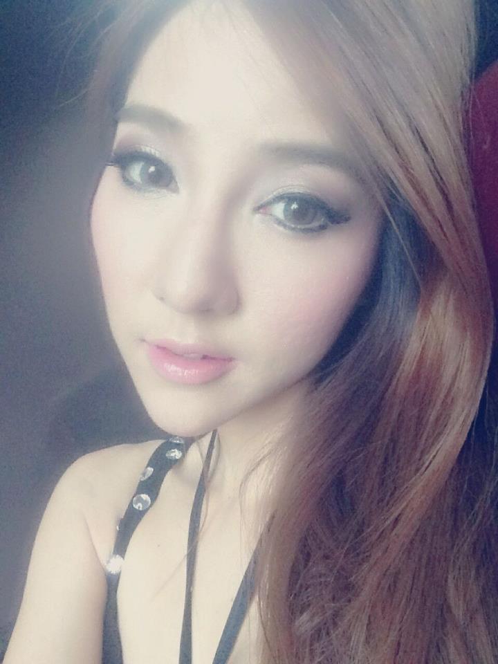 น้องถิงถิง ม.กรุงเทพ พริตตี้สาว ขาวหมวยเซ็กซี่ เเจ่มทุกสัดส่วน