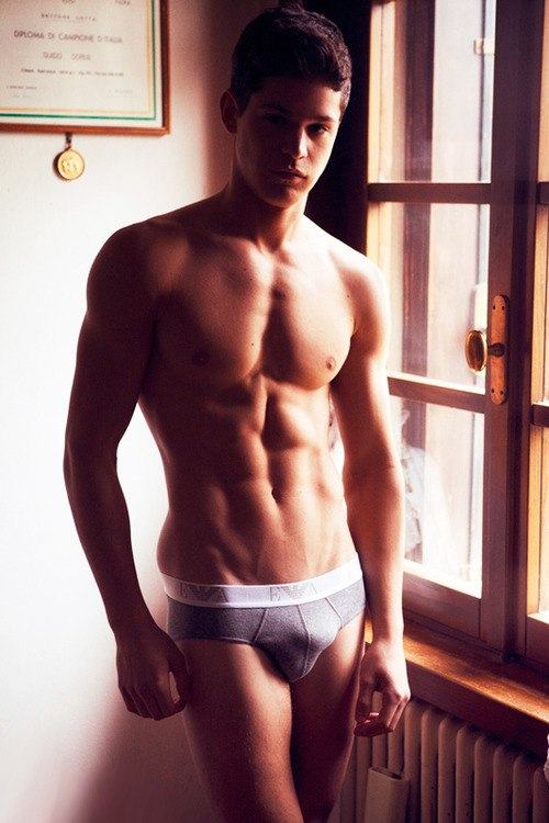 แน่น...