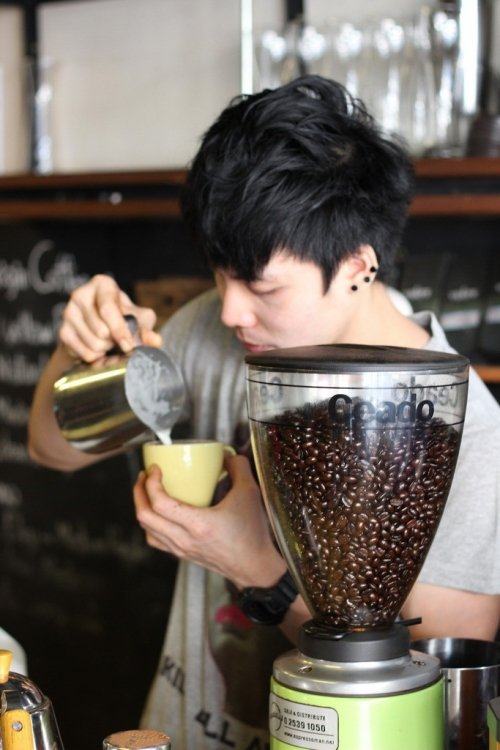 ชิงร้อยชิงล้าน บาริสต้า หนุ่มสุดหล่อ