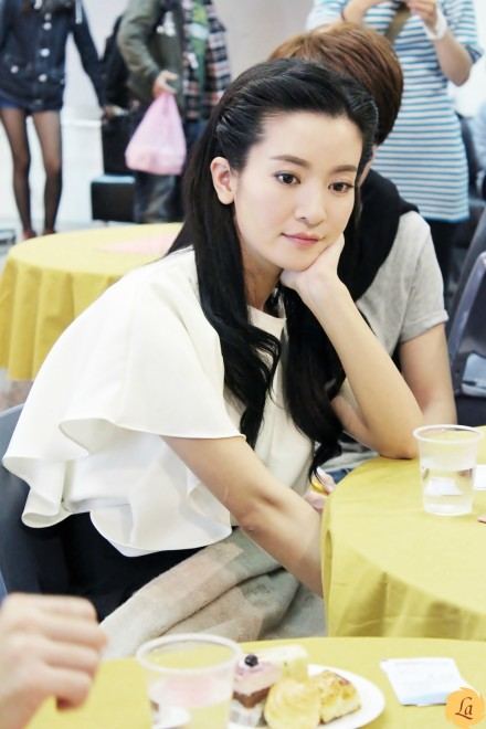 หลี่เซิง อีกหนึ่งนักแสดงสาวมากความสามารถจากแดนมังกร