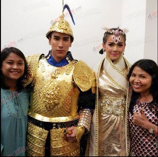บอย มาร์กี้ VS ญาญ่า ณเดช