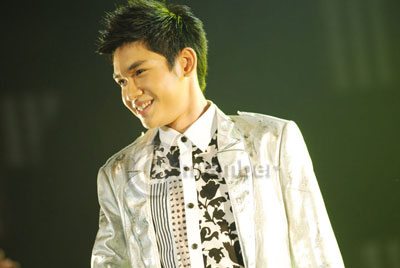 สิงโต เดอะสตาร์ ศัลยกรรมหรือไม่ หลังโดนเม้าท์หน้าเปลี่ยนสุดขั้ว