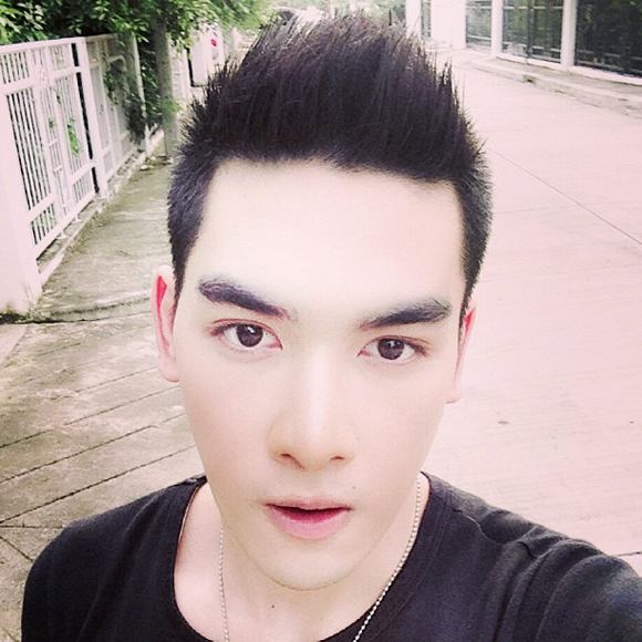 สิงโต เดอะสตาร์ ศัลยกรรมหรือไม่ หลังโดนเม้าท์หน้าเปลี่ยนสุดขั้ว