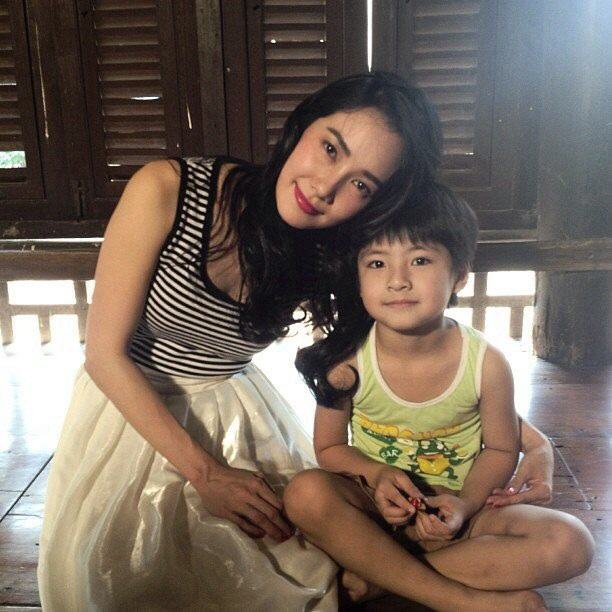 วันเฉลิมกับแม่ลำยอง "ไม่ว่าแม่จะเป็นอย่างไร ผมก็รักแม่นะครับ" #ทองเนื้อเก้า