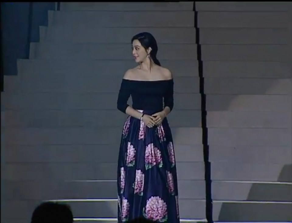 แม่นาง"ฟ่านปิงปิง" งานประกาศรางวัล L'Officiel !