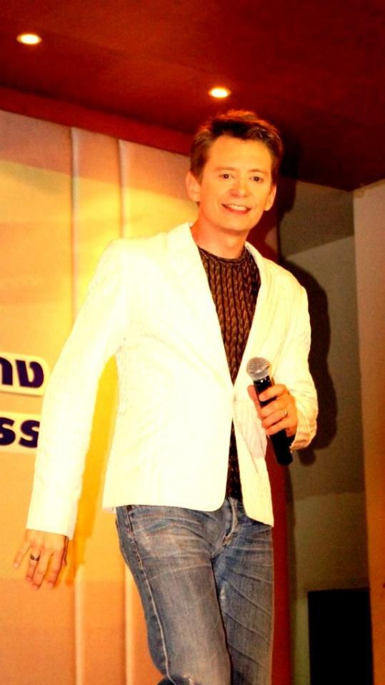 ภาพงานแถลงข่าวดาราหน้าใหม่จากภาพยนตร์ ตาดูดาวเท้าเหยียบดิน