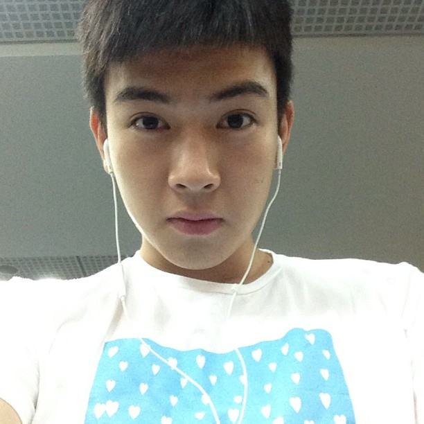 น้อง "จิมมี่" จากละครเรื่อง "น้องใหม่ ร้ายบริสุทธ์"