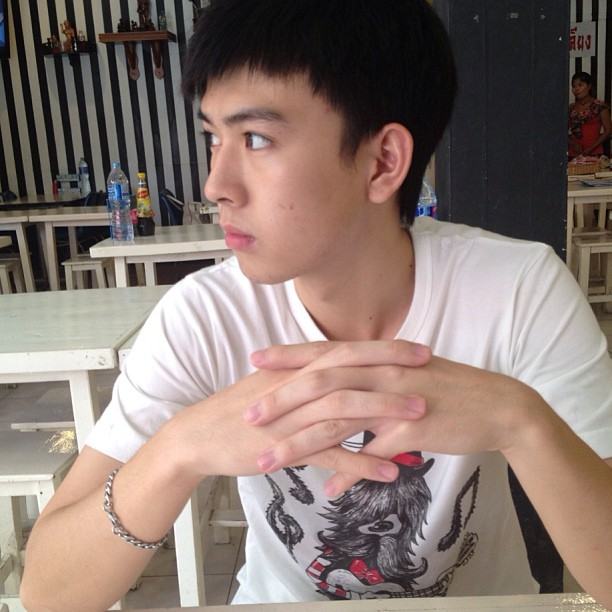 น้อง "จิมมี่" จากละครเรื่อง "น้องใหม่ ร้ายบริสุทธ์"