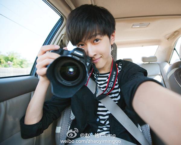 ตลึง!! หนุ่มหน้าสวยกว่าสาวๆ