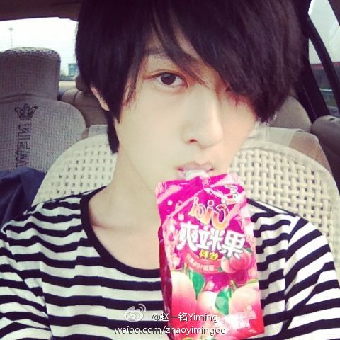 ตลึง!! หนุ่มหน้าสวยกว่าสาวๆ