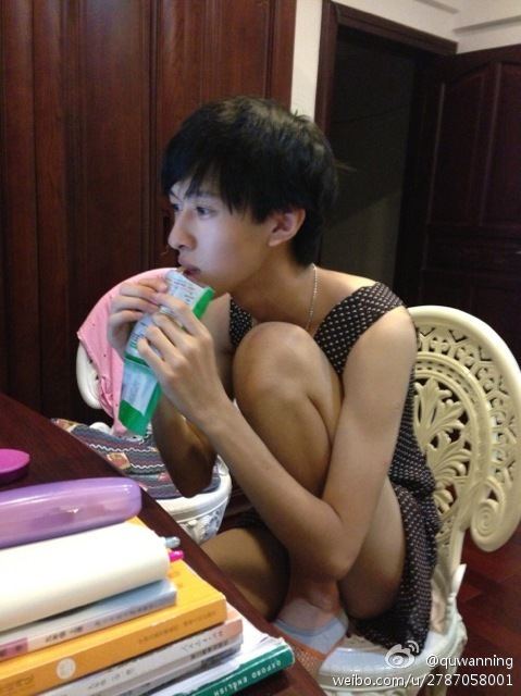 ตลึง!! หนุ่มหน้าสวยกว่าสาวๆ