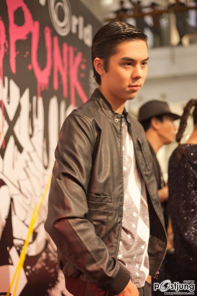 Peach, Min, Toni, Meaw, Koolcheng Trịnh T&uacute; Trung - Neopunk Event