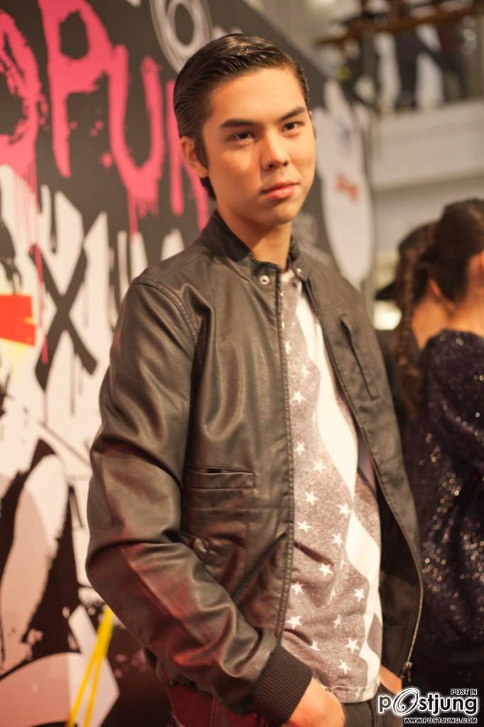 Peach, Min, Toni, Meaw, Koolcheng Trịnh T&uacute; Trung - Neopunk Event