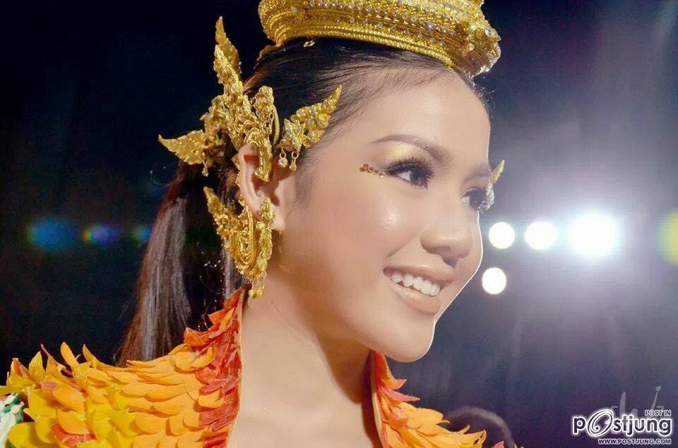 We are miss Philippine Universe Team , We support Chalita to be Miss Universe 2013. I love you.