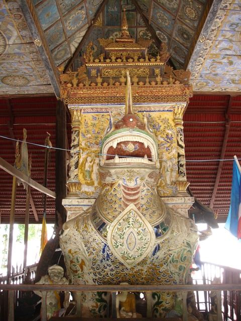 ธรรมาสน์สิงห์เทินบุษบกวัดศรีนวลแสงสว่างอารมณ์