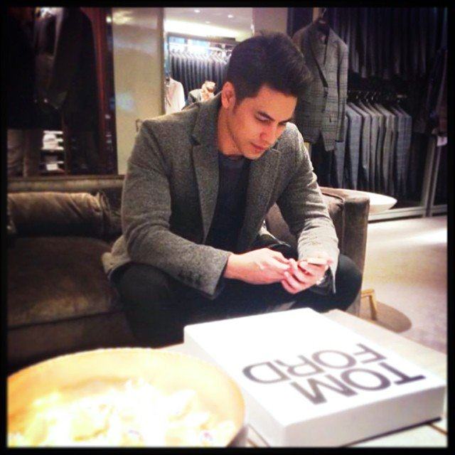 ซี ศิวัฒน์ แอ๊คหล่อนิดนึง .