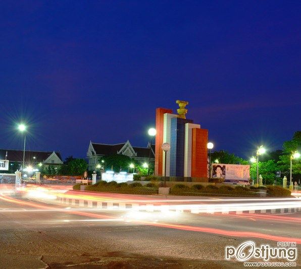 อนุสาวรีย์ประชาธิปไตย เมืองบุรีรัมย์