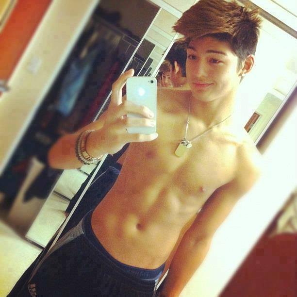 ขอเสียงสมาคมนิยมหนุ่มน่ารัก หน่อยจิ