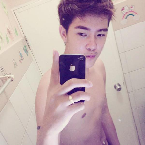 ขอเสียงสมาคมนิยมหนุ่มน่ารัก หน่อยจิ