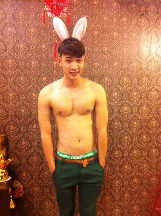 ขอเสียงสมาคมนิยมหนุ่มน่ารัก หน่อยจิ