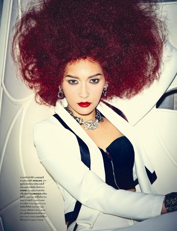 บี น้ำทิพย์ @ Num&eacute;ro vol.1 no.12 November 2013