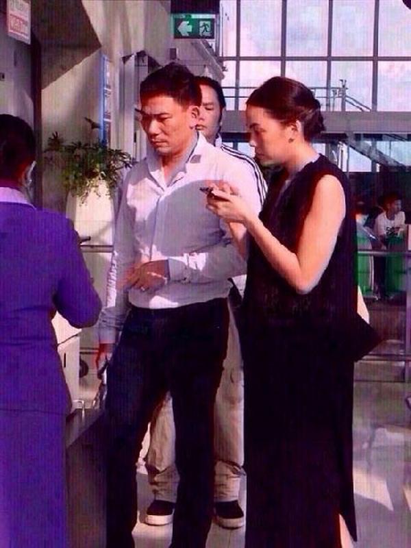 "เจนี่" แจง ไม่ได้ท้อง!!! ส่วนภาพบิกีนี่ที่ถ่ายคู่ "เอ๋" ก็ไม่ใช่ภาพหลุด แต่เป็นภาพที่ลงในนิตยสาร!!!