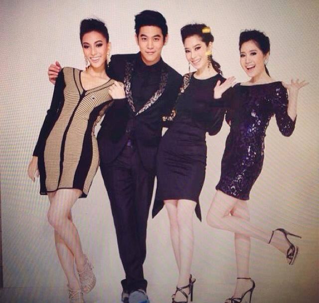 เบื้องหลังการถ่าย "ปฏิทินปี 2557" ของช่อง 7 (ต่อ)