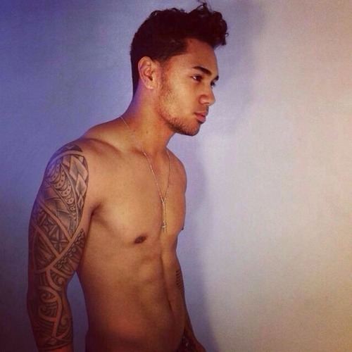 guys with tattoo ส่งตรงจากฮาวายค่ะ