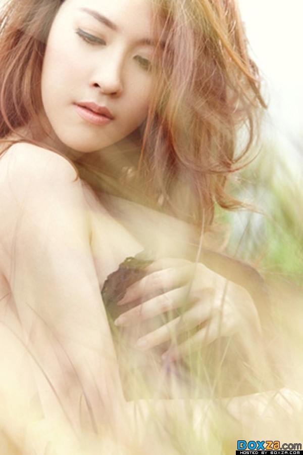 นางเอกแถวหน้าเมืองไทย เชียร์ ฑิฆัมพร อวบ แน่น เต็มๆในนิตยสาร Mix