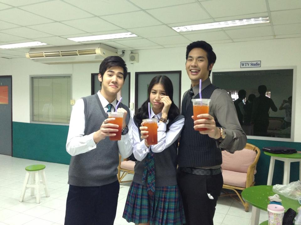 น้องเฟิร์ส ดาราหนุ่มน้องใหม่ รับบท เเดนนี่ ในละคร คิวบิก(หล่อกว่าพระเอกอีกนะ)