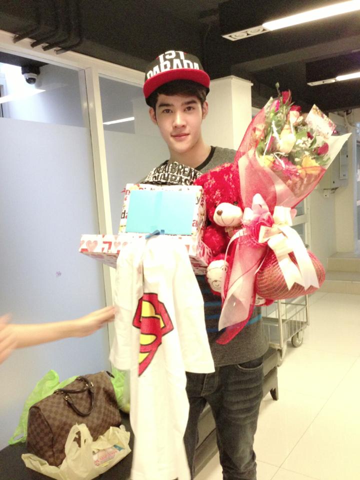 น้องเฟิร์ส ดาราหนุ่มน้องใหม่ รับบท เเดนนี่ ในละคร คิวบิก(หล่อกว่าพระเอกอีกนะ)
