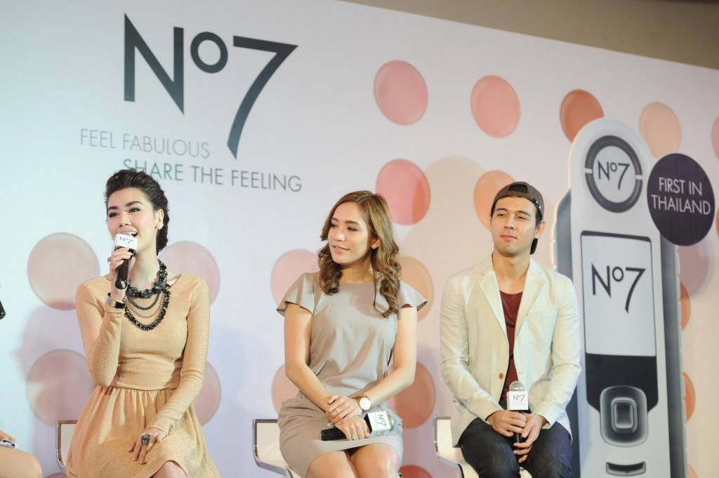 &ldquo;เดี่ยว&rdquo; โชว์อาวุธคู่ใจ! "จับคู่รองพื้นสวยเป๊ะ!" กับ No7