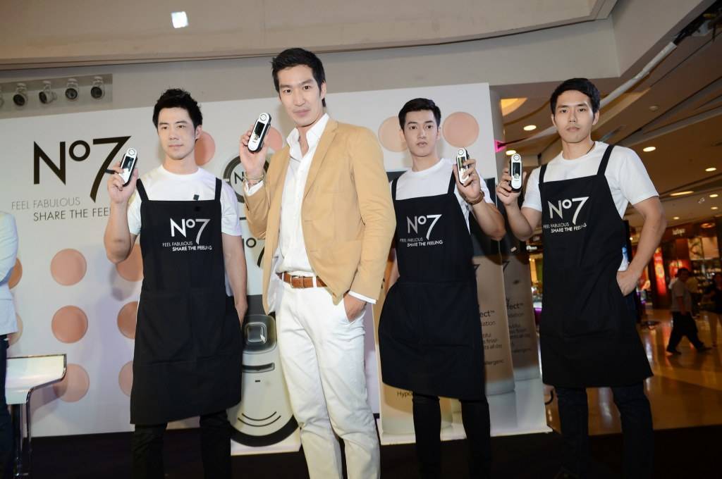 &ldquo;เดี่ยว&rdquo; โชว์อาวุธคู่ใจ! "จับคู่รองพื้นสวยเป๊ะ!" กับ No7