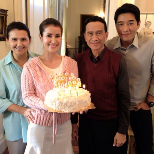 แอน ทองประสม เซอร์ไพรส์วันเกิดรื่นเริง แฟนคลับร่วมเบิร์ธเดย์เพียบ