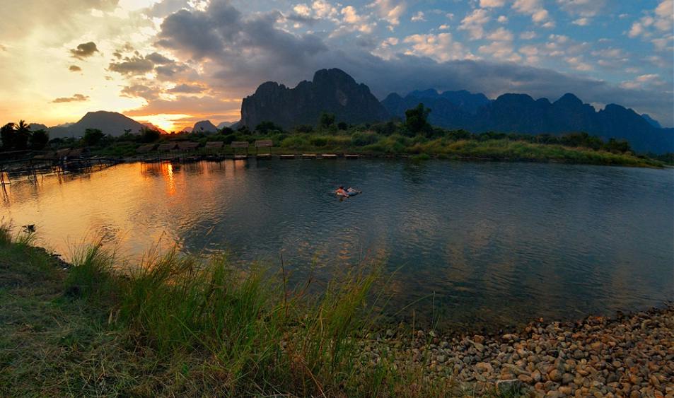 วังเวียงสวรรค์เมืองลาว