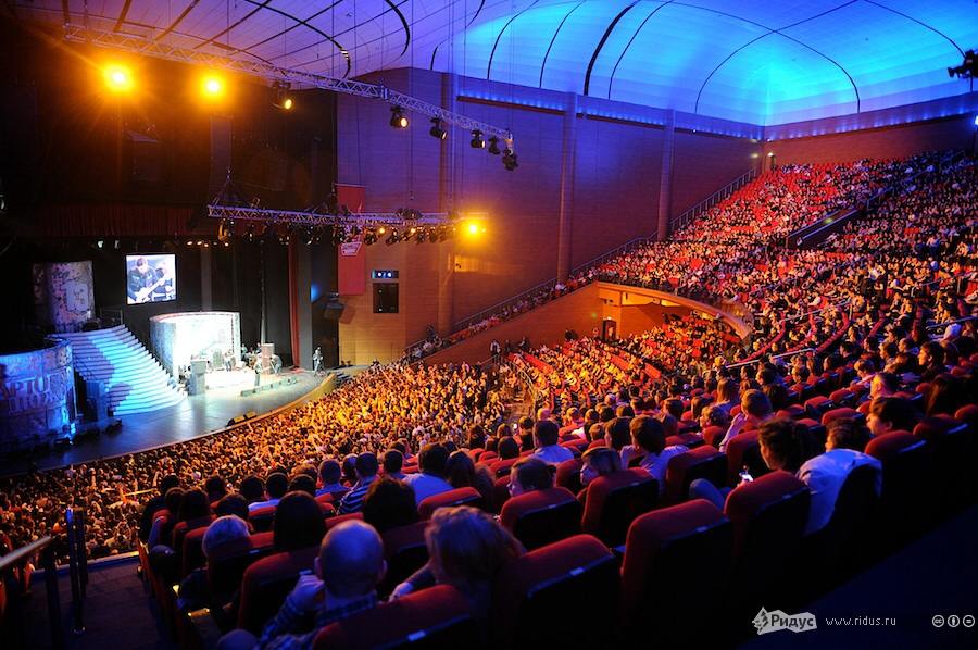 บรรยากาศภายใน Crocus City Hall กับเวทีที่ใช้ประกวด Miss Universe 2013