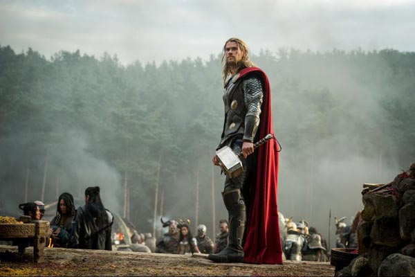 บิ๊กบอส &ldquo;มาร์เวล&rdquo; &ldquo;เควิน ไฟกี&rdquo; ระดมทีม นำความยิ่งใหญ่ เข้มข้น แอ็คชั่น สู่ &ldquo;Thor : The Dark World&rdquo;