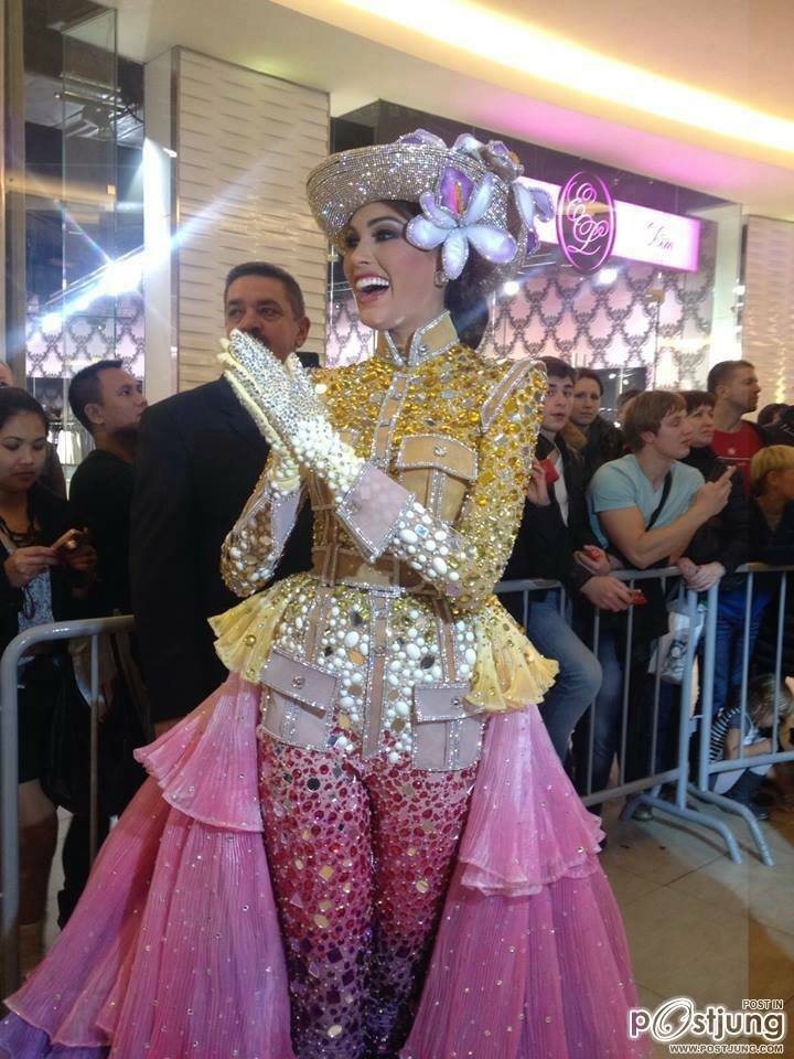 มาแล้วคะ ภาพสดๆ ส่งตรงจากรัสเซีย miss universe 2013 national costume ตามใด้เลยคะจะทะยอยอัปเดตเรื่อยๆ
