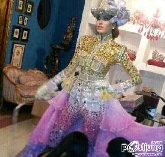 มาแล้วคะ ภาพสดๆ ส่งตรงจากรัสเซีย miss universe 2013 national costume ตามใด้เลยคะจะทะยอยอัปเดตเรื่อยๆ